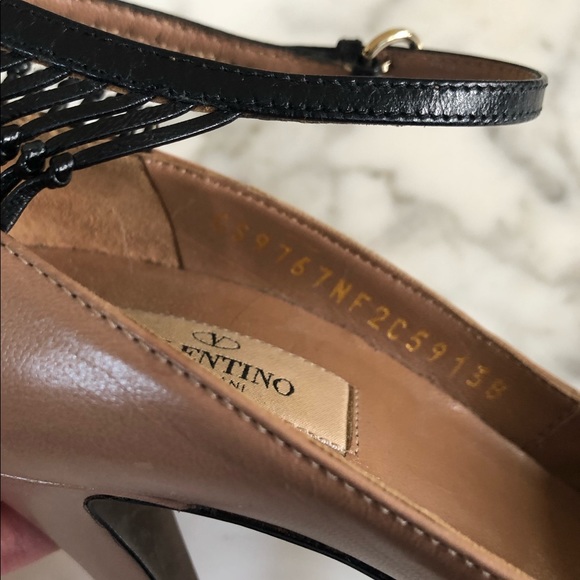 Valentino two-tone ankle strap pumps - Picture 3 of 8